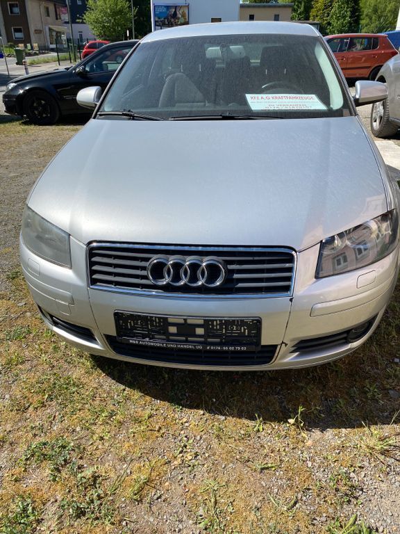 Grau Gebraucht 2003 Audi A3 Attraction Limousine | 3.399 € (Fairer Preis) - Bild 1/4
