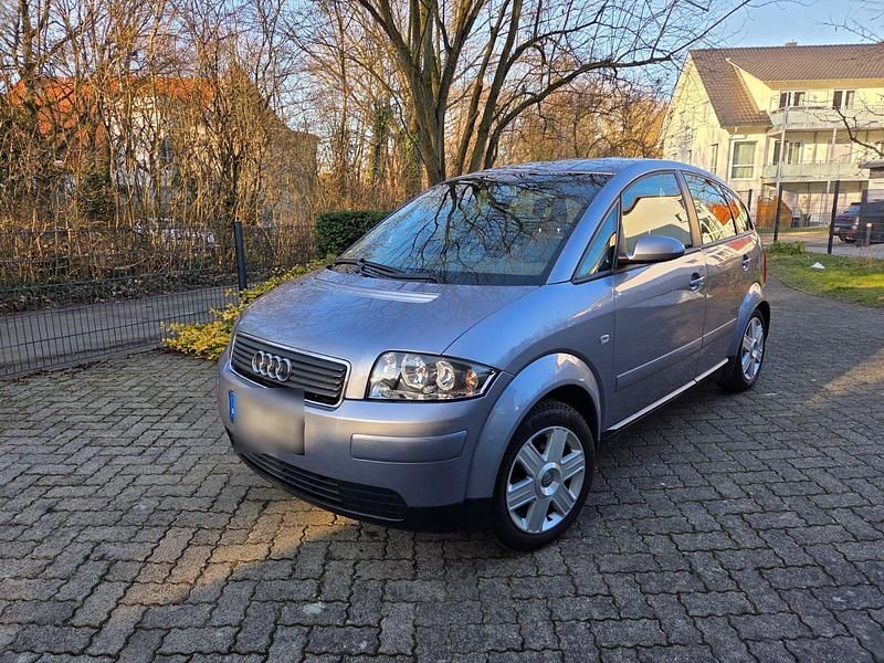 Grau Gebraucht 2005 Audi A2 Kleinwagen | 5.750 € (Etwas zu teuer) - Bild 1/4