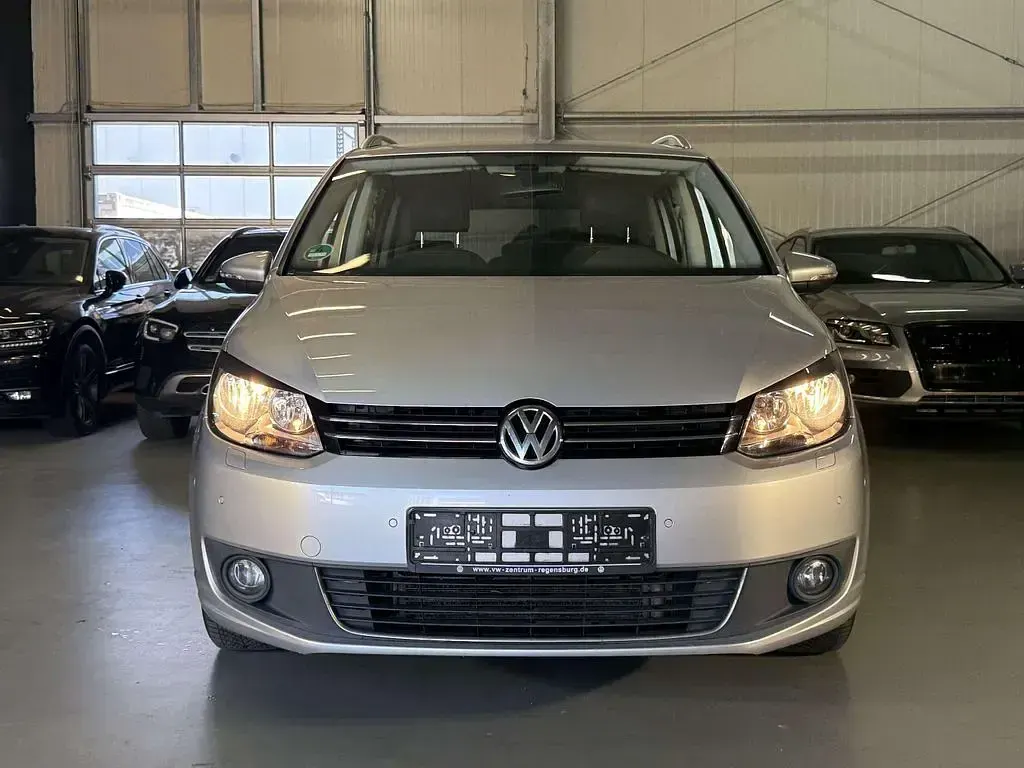 Gebraucht VW Touran Cup 105 PS (77 kW) 2014 Reflexsilber metallic Van / Kleinbus