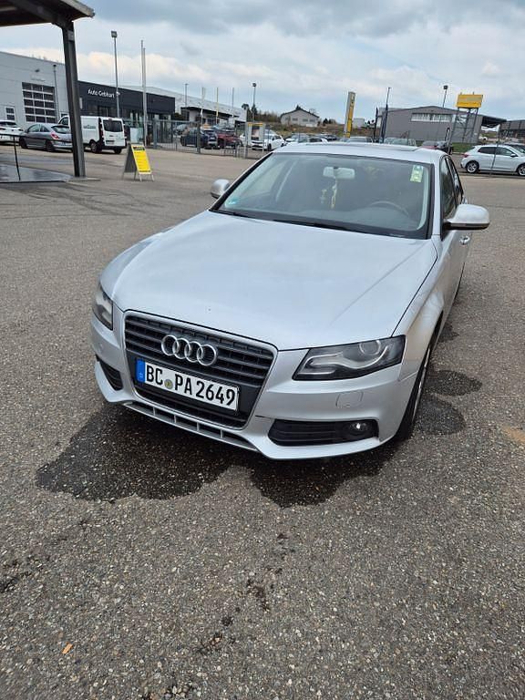 Grau Gebraucht 2008 Audi A4 Ambiente Limousine | 5.700 € (Fairer Preis) - Bild 1/4