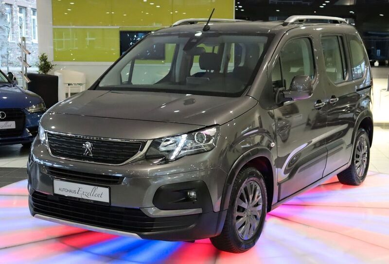 Platiniumgrau Gebraucht 2020 Peugeot Rifter Allure Van / Kleinbus | 18.750 € (Fairer Preis) - Bild 1/4
