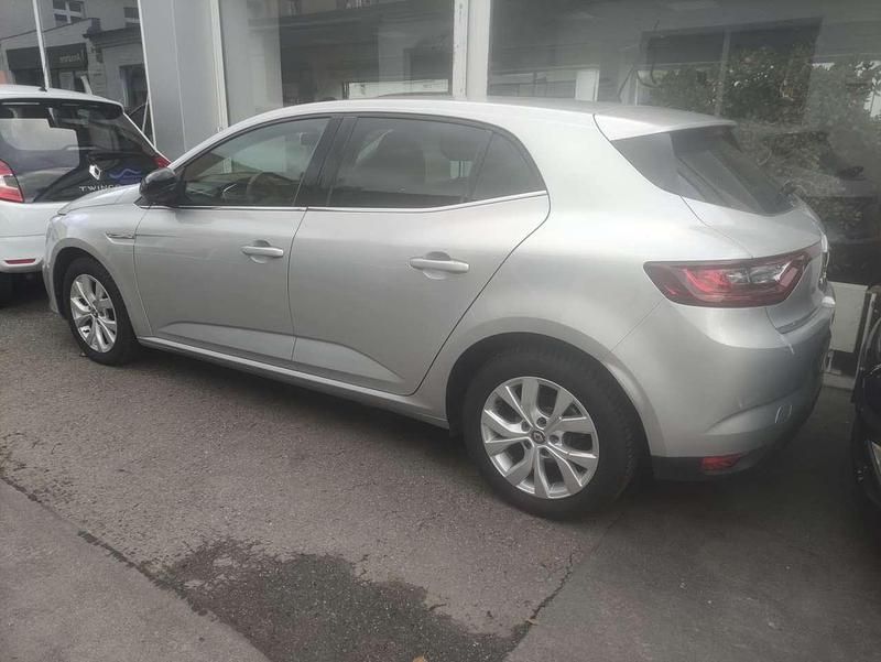 Gebraucht Renault Mégane IV LIMITED 140 PS (102 kW) 2019 Platingrau Limousine