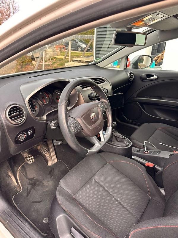 Gebraucht Seat Leon FR 170 PS (125 kW) 2011 Weiß Kleinwagen