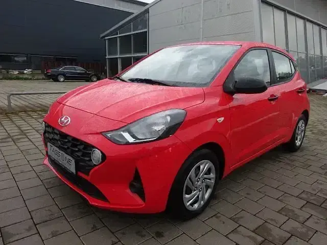 Gebraucht Hyundai i10 Comfort 67 PS (49 kW) 2020 Rot Kleinwagen