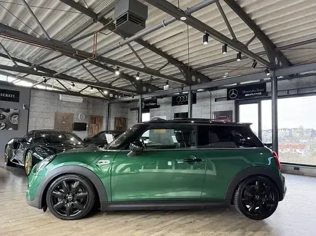 Second-hand Mini John Cooper Works 178 CP (130 kW) 2021 Verde Hatchback
