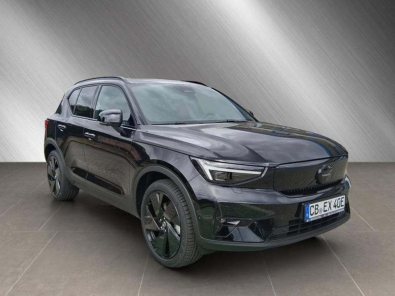 Używany Volvo EX40 Plus 185 kW (252 KM) 2024 Czarny SUV