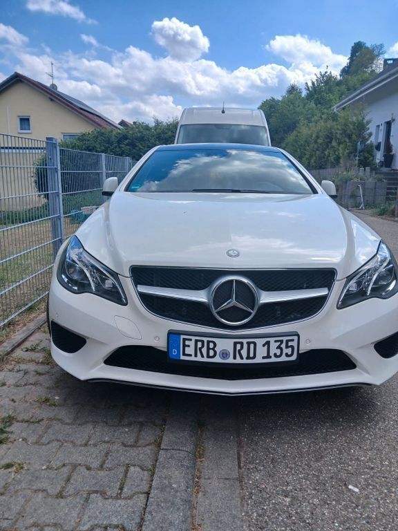 Weiß Gebraucht 2014 Mercedes E200 Limousine | 16.000 € (Fairer Preis) - Bild 1/4