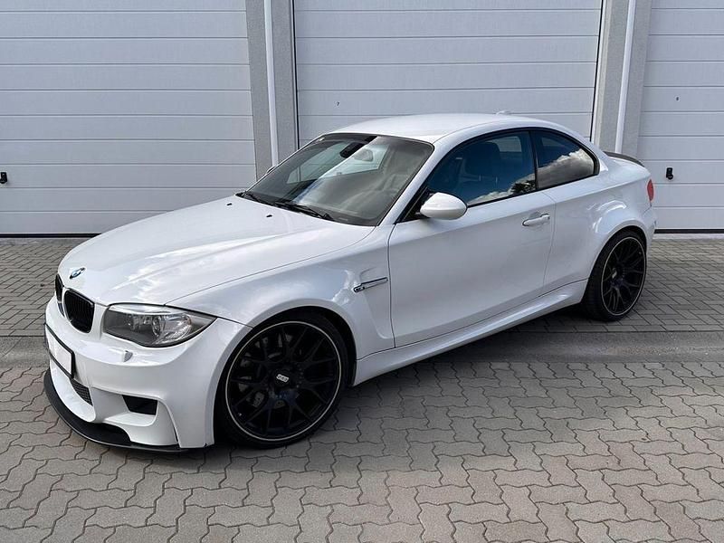 Weiß Gebraucht 2011 BMW 1M Efficient Dynamics Coupé | 49.900 € - Bild 1/4
