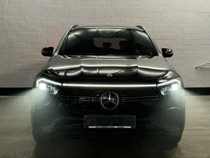 Gebraucht Mercedes EQA350 AMG line 214 kW (292 PS) 2022 Nachtschwarz  unilack SUV