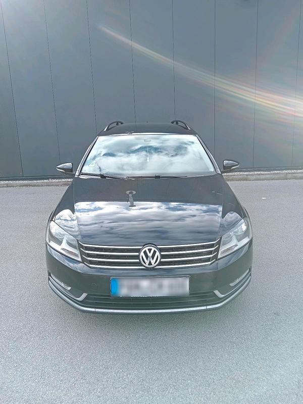 Gebraucht VW Passat 140 PS (102 kW) 2011 Schwarz Kombi