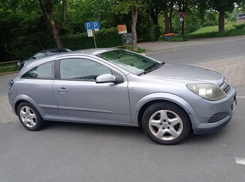 Blau Gebraucht 2005 Opel Astra GTC Kleinwagen | 2.500 € - Bild 1/4