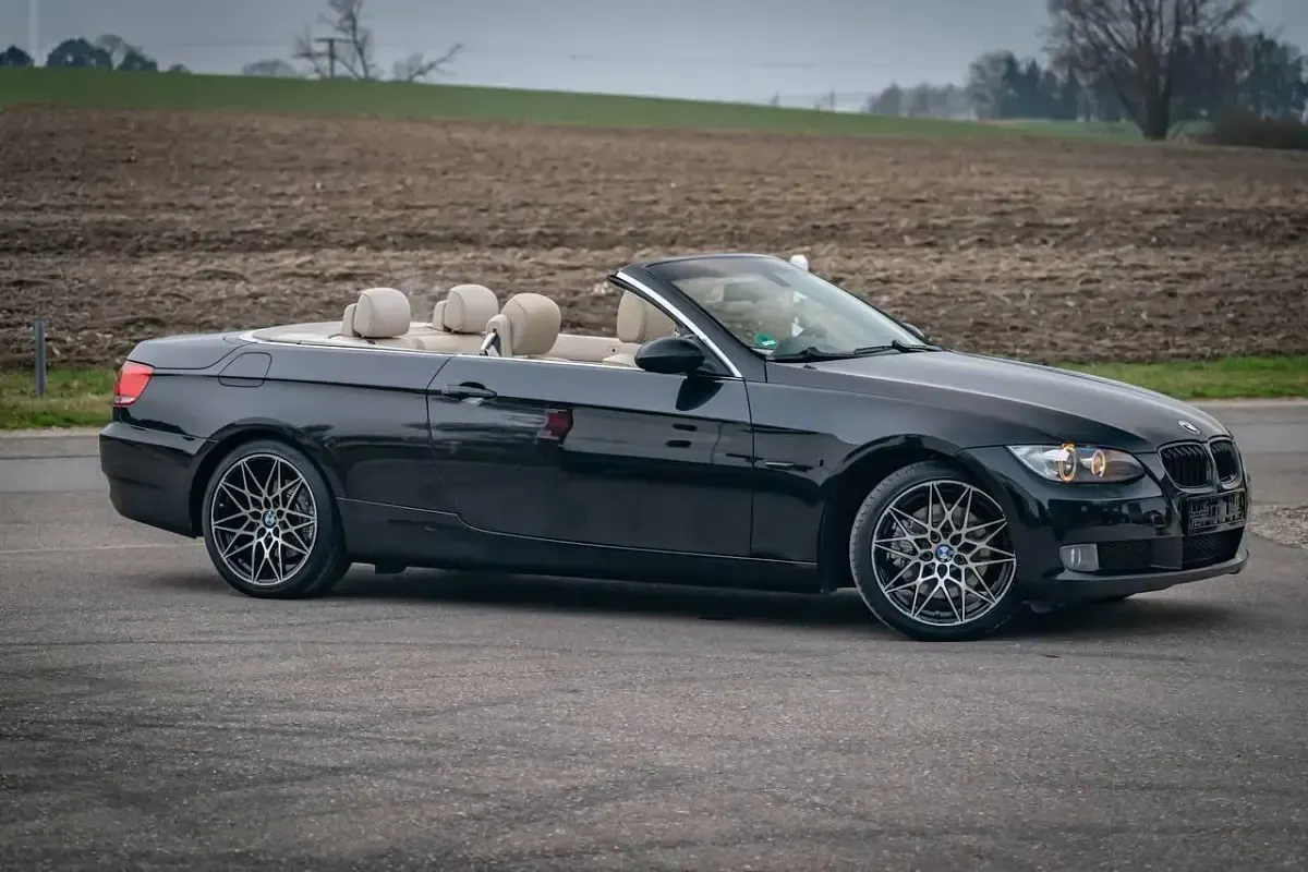 Gebraucht BMW 325 Cabriolet 218 PS (160 kW) 2008 Schwarz Cabrio