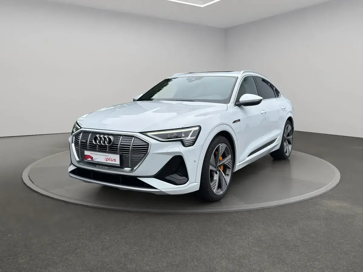 Gebraucht Audi e-tron Sportback S-Line 300 kW (408 PS) 2022 Gletscherweiß metallic SUV