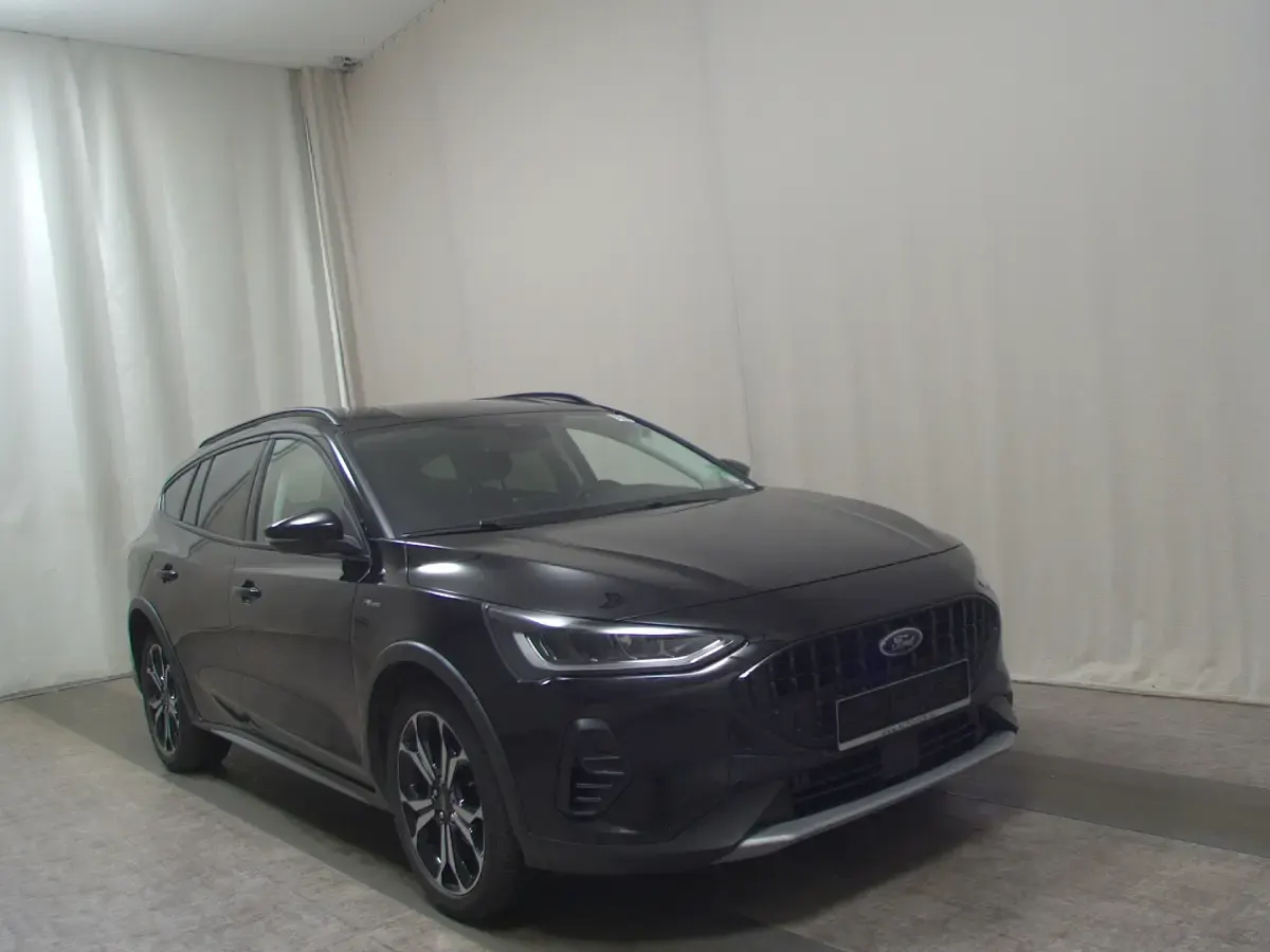 Używany Ford Focus Active 155 KM (114 kW) 2022 Czarny Kombi