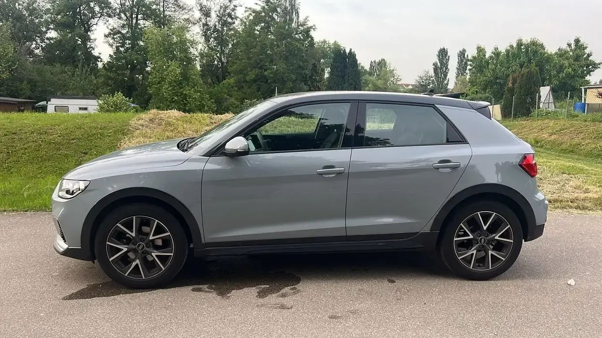Gebraucht Audi A1 110 PS (80 kW) 2021 Grau SUV