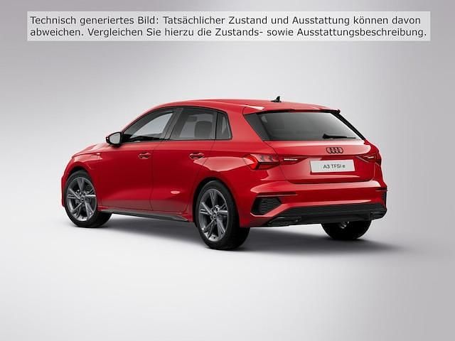 Gebraucht Audi A3 Sportback e-tron Ambiente 204 PS (150 kW) 2022 Tangorot metallic (metallic) Kleinwagen