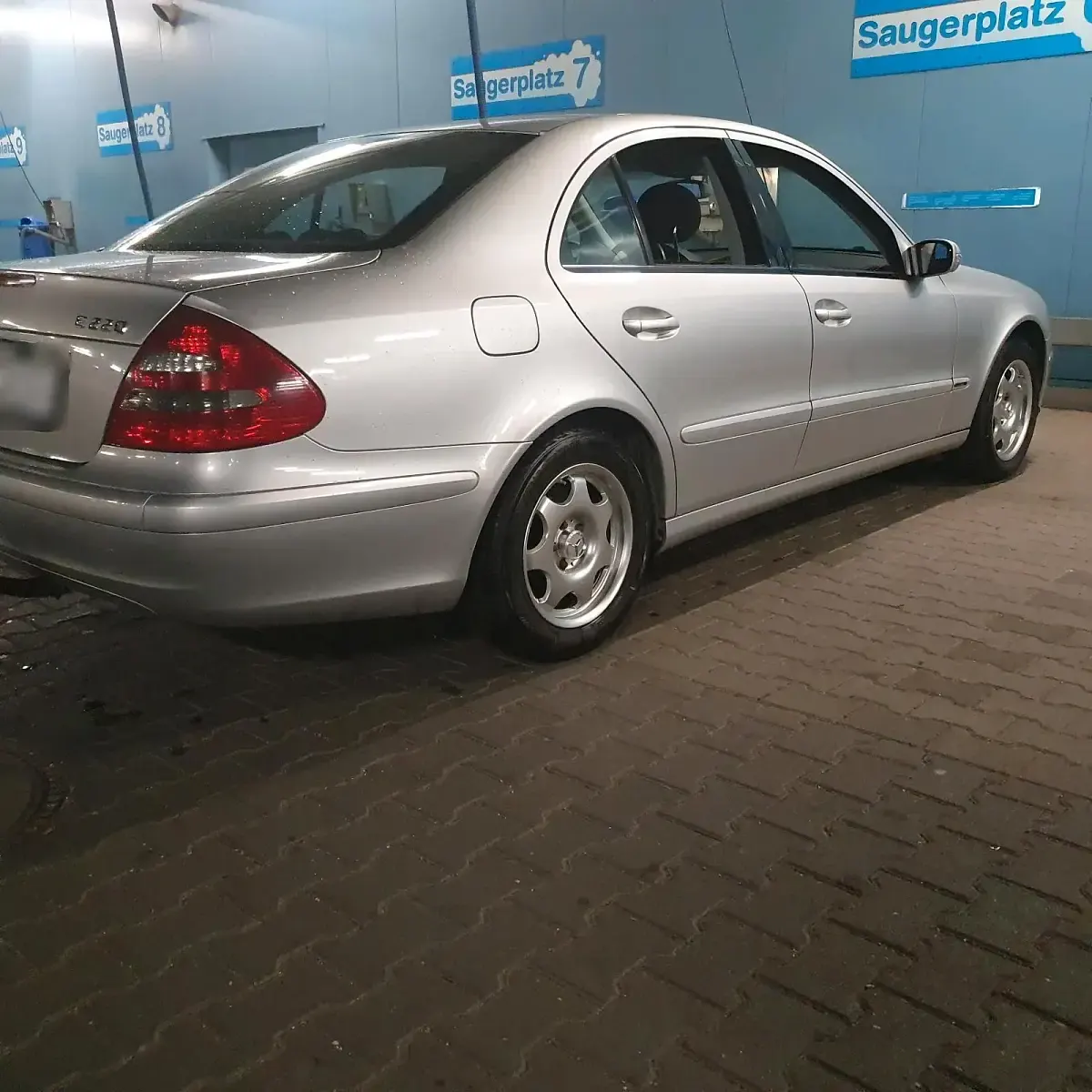 Gebraucht Mercedes E220 150 PS (110 kW) 2003 Silber Limousine