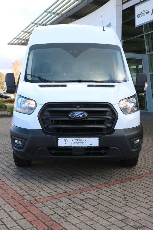 Gebraucht Ford Transit Trend 131 PS (96 kW) 2023 Weiß Limousine