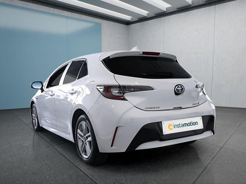 Gebraucht Toyota Corolla Hybrid 122 PS (89 kW) 2021 Weiß Limousine