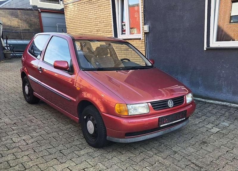 Other Gebraucht 1995 VW Polo Limousine | 1.199 € - Bild 1/4