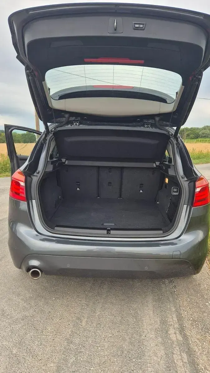Gebraucht BMW 225 Active Tourer 136 PS (100 kW) 2018 Grau Van / Kleinbus