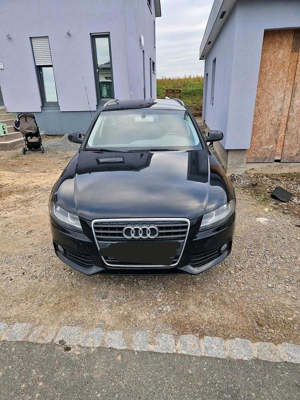 Schwarz Gebraucht 2009 Audi A4 Kombi | 8.000 € - Bild 1/4