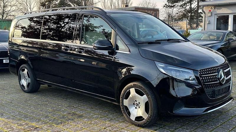 Neu Mercedes V250 Avantgarde 190 PS (139 kW) 2025 Obsidianschwarz Van / Kleinbus