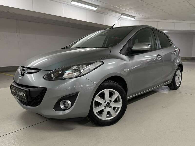Plutossilber metallic Gebraucht 2014 Mazda 2 Kleinwagen | 4.790 € (Fairer Preis) - Bild 1/4
