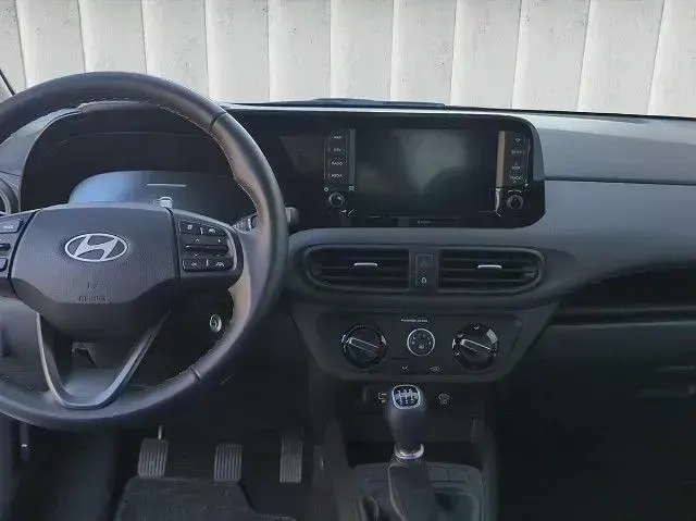 Gebraucht Hyundai i10 Select 63 PS (46 kW) 2024 Weiß Kleinwagen