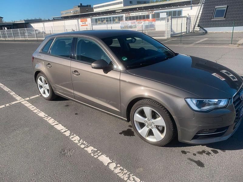 Gebraucht Audi A3 150 PS (110 kW) 2015 Grau Kleinwagen