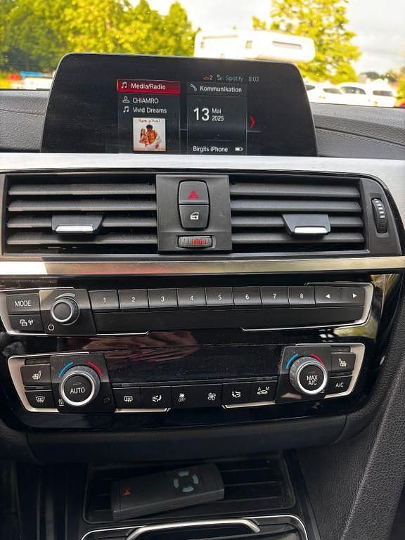 Gebraucht BMW 330 Sport Line 252 PS (185 kW) 2018 Grau Kombi