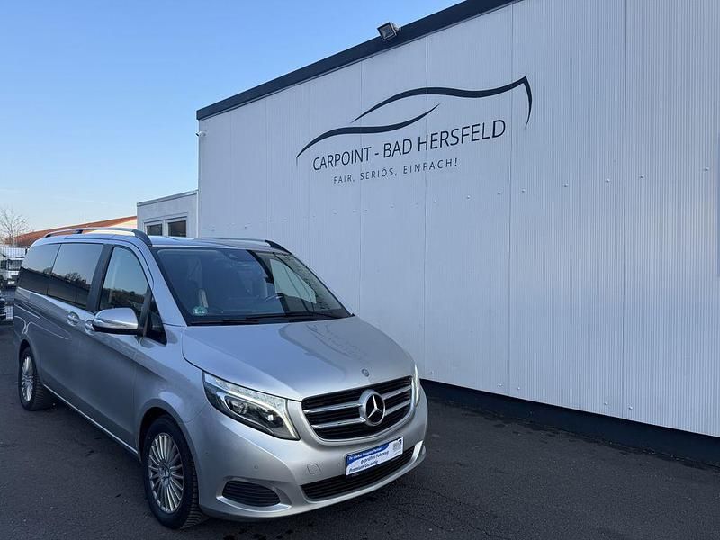 Silber Gebraucht 2014 Mercedes V220 Edition Van / Kleinbus | 27.900 € (Fairer Preis) - Bild 1/2