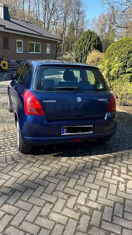 Gebraucht Suzuki Swift 92 PS (67 kW) 2007 Blau Kleinwagen