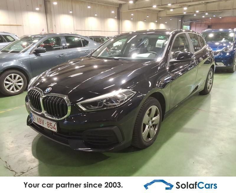 Schwarz Gebraucht 2021 BMW 116 Sport Line Kleinwagen | 17.182 € (Guter Preis) - Bild 1/4