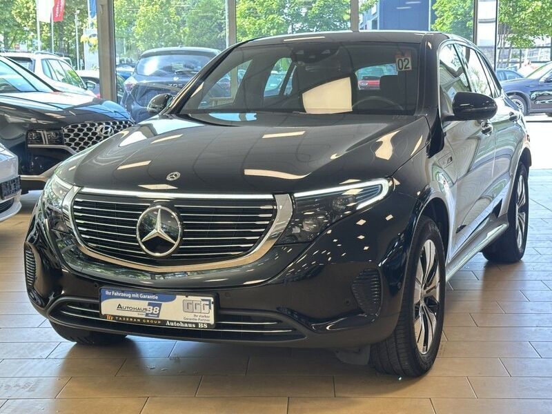 Schwarz ung. schwarz unilack Gebraucht 2021 Mercedes EQC400 SUV | 34.870 € (Guter Preis) - Bild 1/4