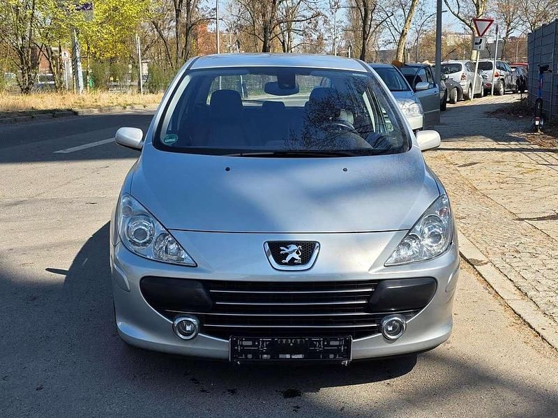 Gebraucht Peugeot 307 140 PS (102 kW) 2006 Silber Limousine