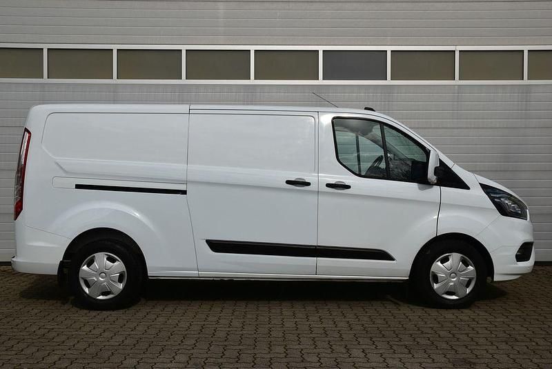 Gebraucht Ford Transit Custom Trend 105 PS (77 kW) 2022 Weiß Van / Kleinbus