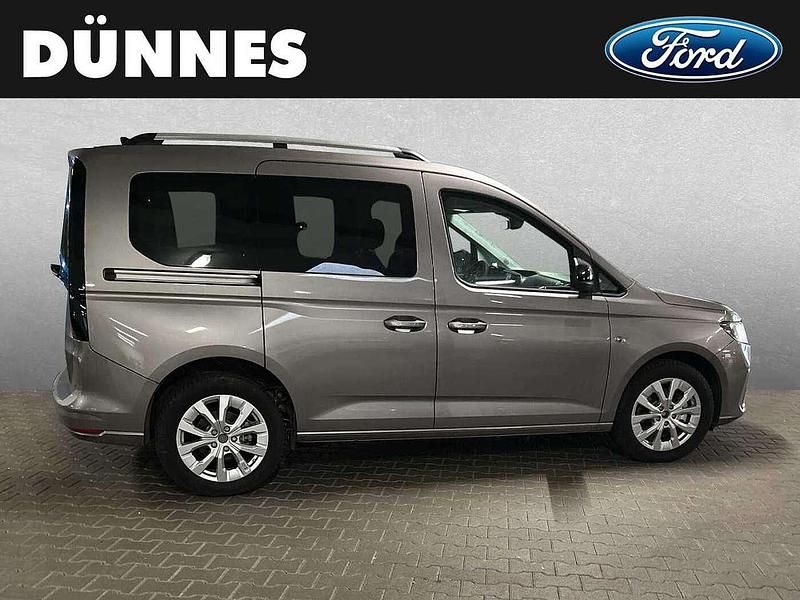 Gebraucht Ford Tourneo Titanium 122 PS (89 kW) 2025 Silber Kombi