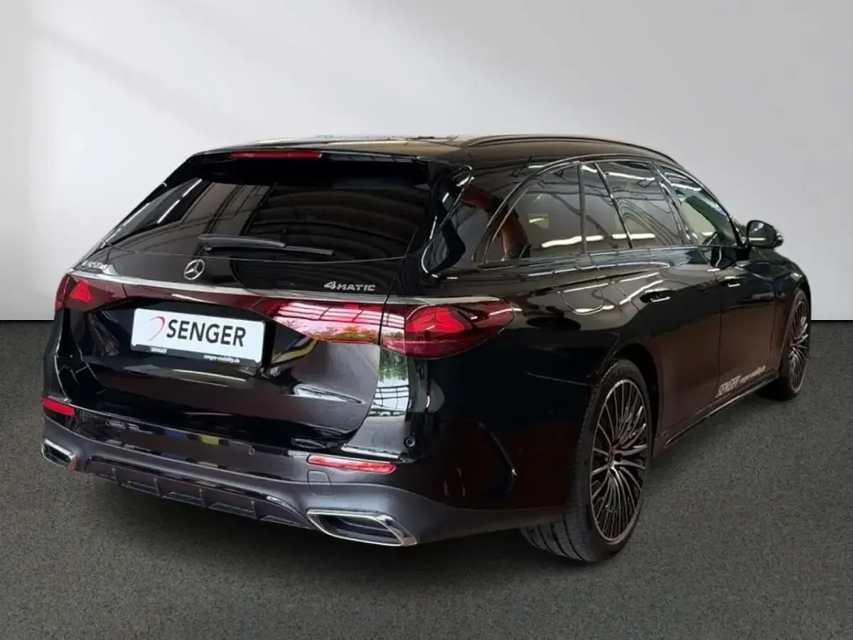 Gebraucht Mercedes E450 AMG 367 PS (269 kW) 2026 Lack obsidianschwarz Kombi