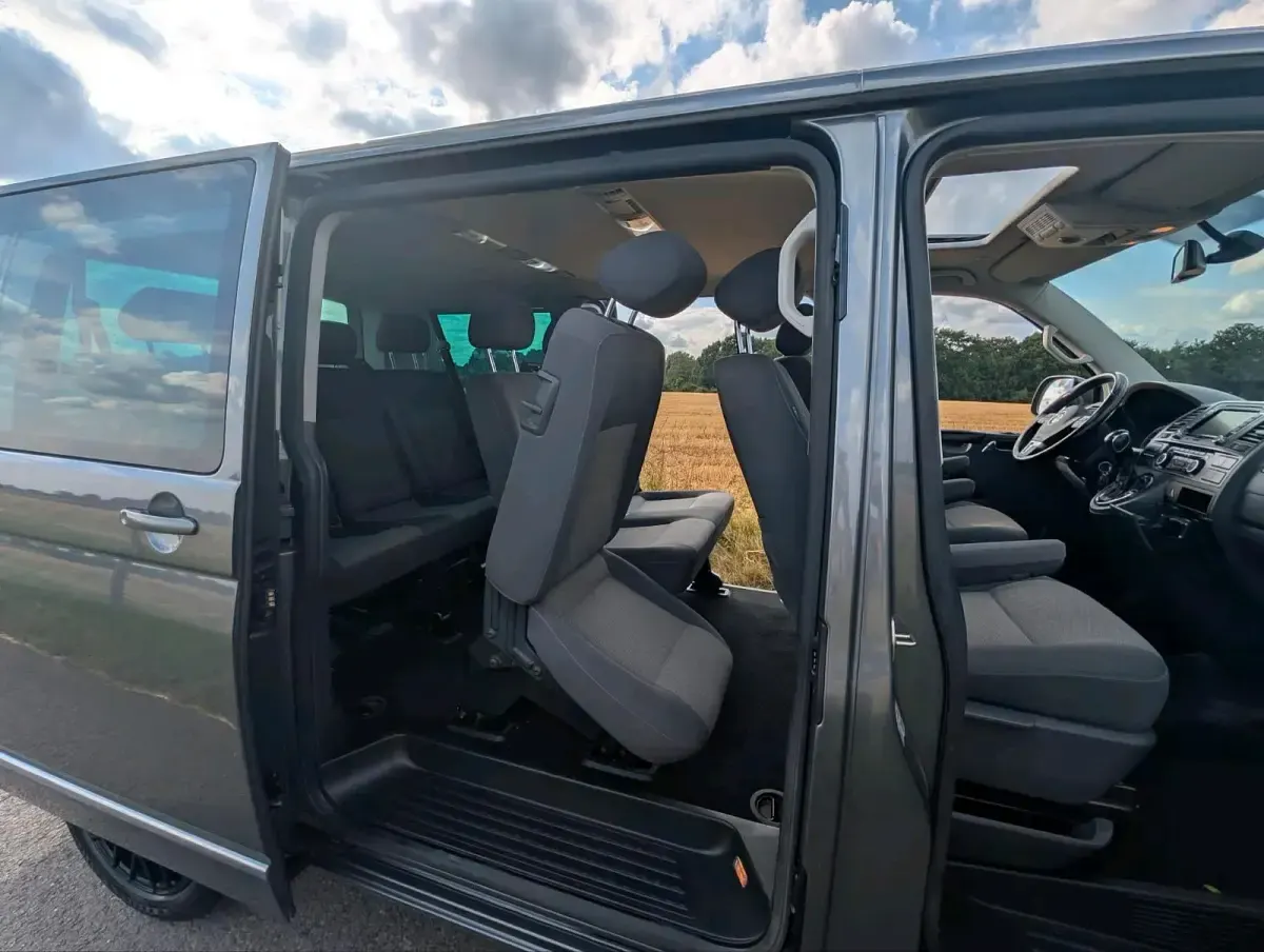 Gebraucht VW Caravelle 140 PS (102 kW) 2012 Grau Van