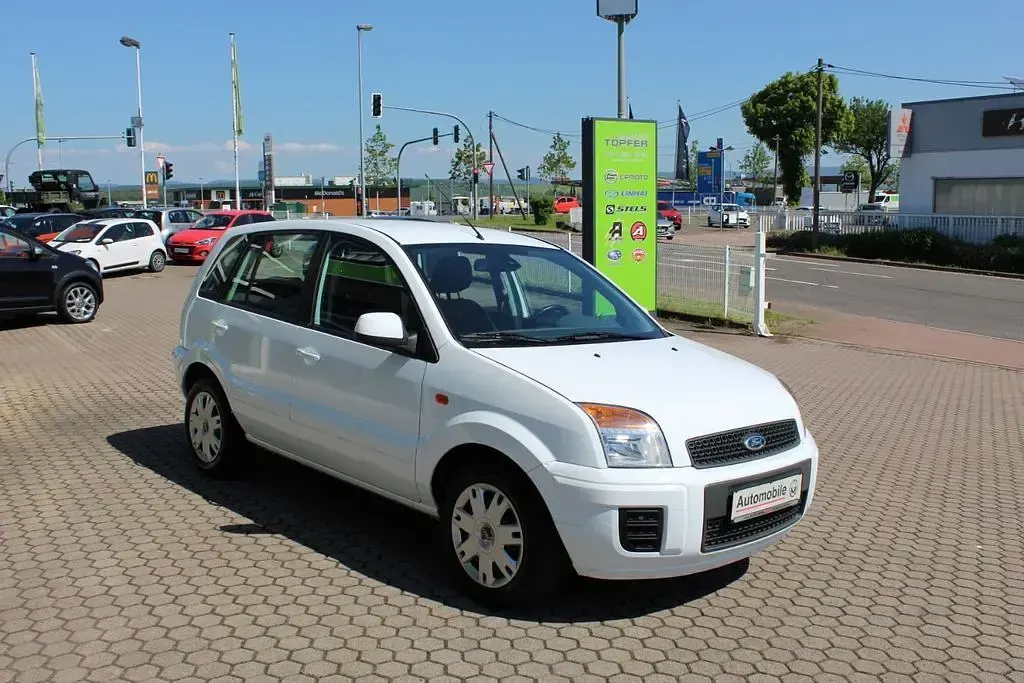 Gebraucht Ford Fusion Style 80 PS (58 kW) 2010 Weiß Kleinwagen