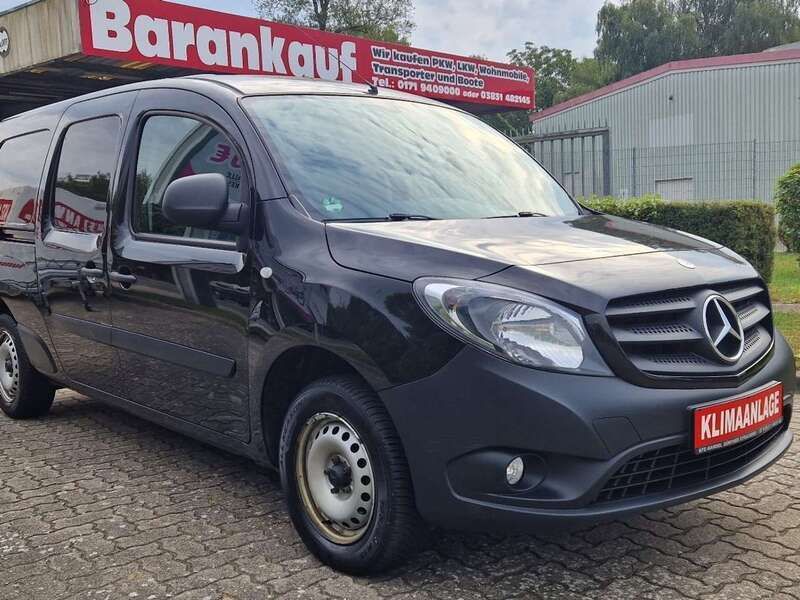 Dravitschwarz metallic Gebraucht 2019 Mercedes Citan 111 Van / Kleinbus | 12.900 € (Fairer Preis) - Bild 1/4