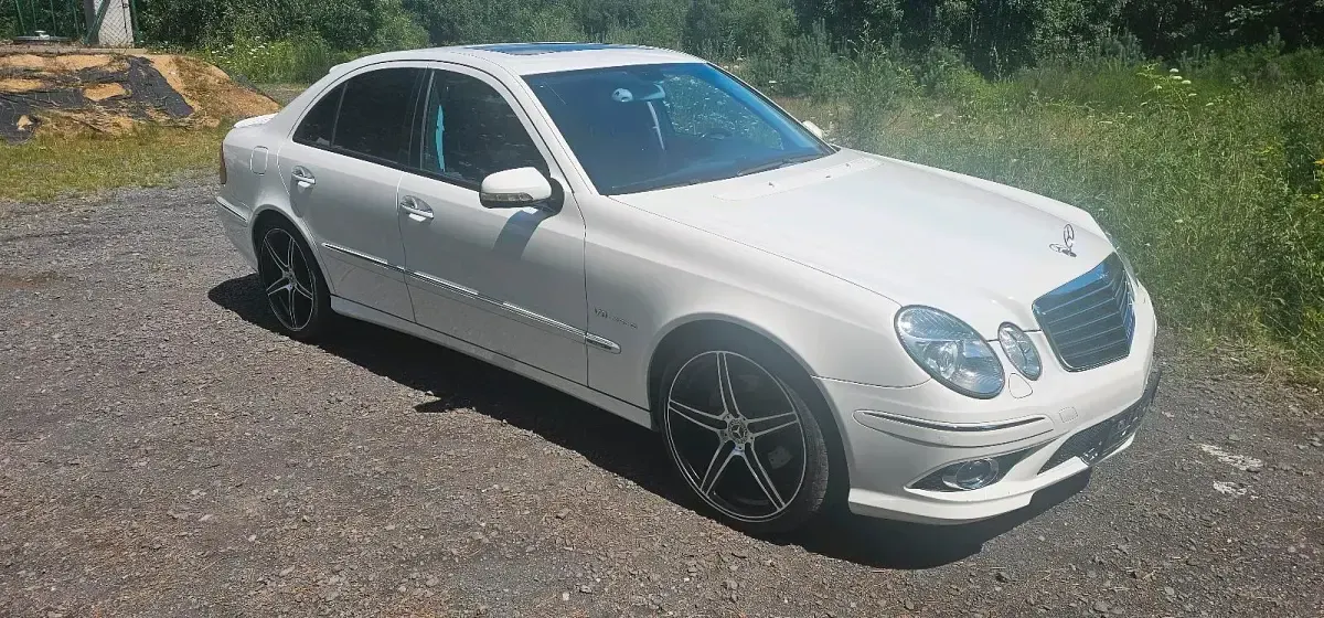Gebraucht Mercedes E500 Avantgarde 306 PS (225 kW) 2007 Weiß Limousine