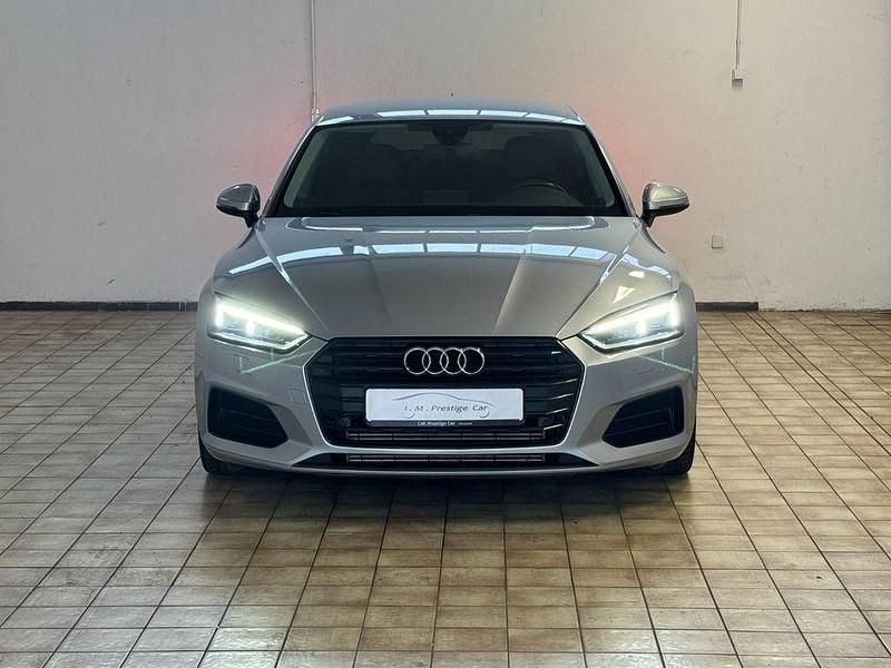 Florettsilber metallic Gebraucht 2018 Audi A5 Sportback Sport Kleinwagen | 17.900 € (Fairer Preis) - Bild 1/4
