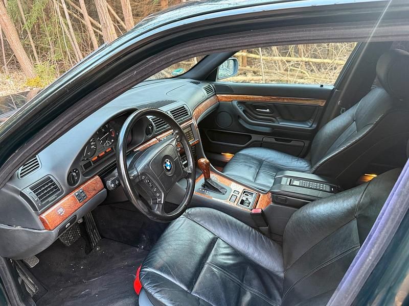 Gebraucht BMW 728 193 PS (141 kW) 2000 Limousine