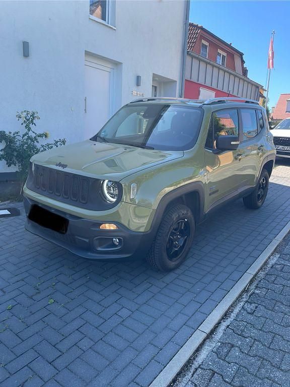 Grün Gebraucht 2015 Jeep Renegade Limited SUV | 15.399 € - Bild 1/4