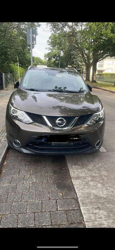 Braun Gebraucht 2016 Nissan Qashqai N-Connecta SUV | 14.500 € (Fairer Preis) - Bild 1/4