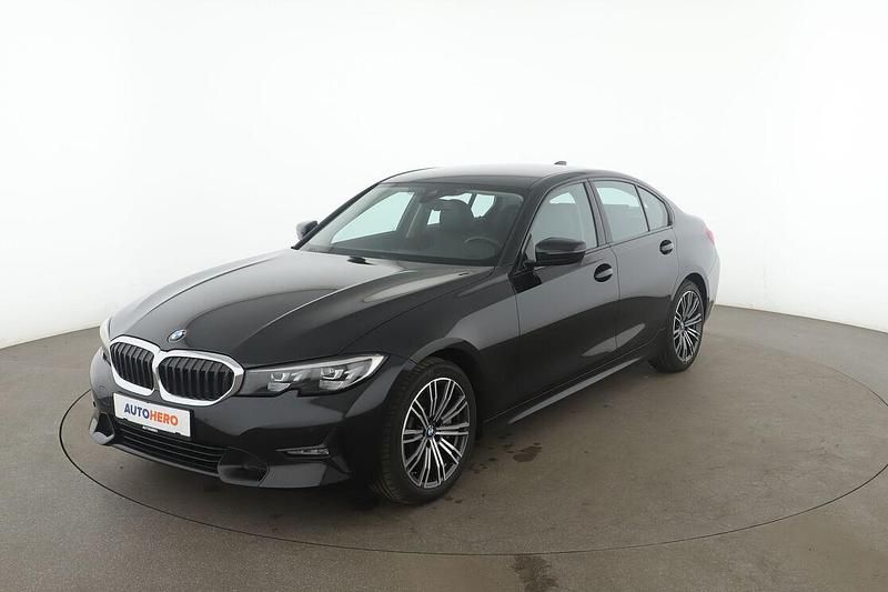 Schwarz Gebraucht 2019 BMW 330 Sport Line Limousine | 26.570 € (Fairer Preis) - Bild 1/3