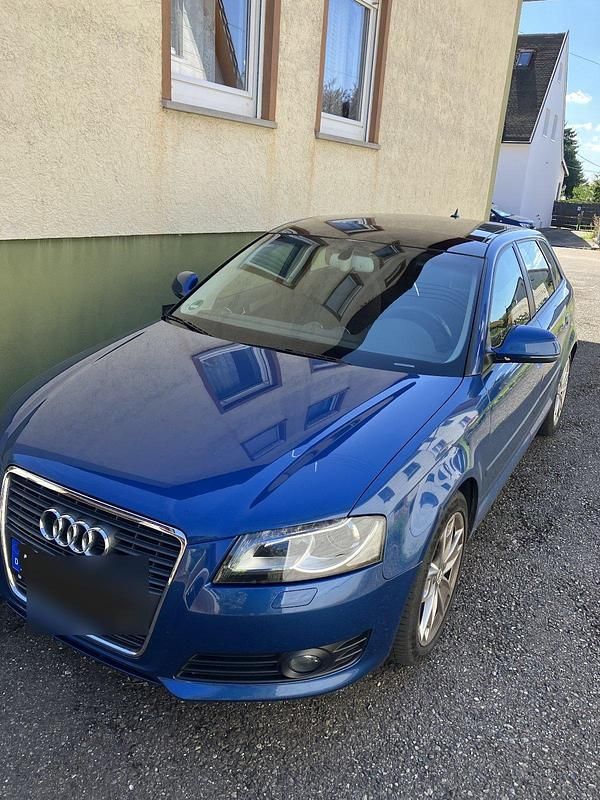 Blau Gebraucht 2009 Audi A3 Sportback Ambition Kombi | 5.800 € (Guter Preis) - Bild 1/4