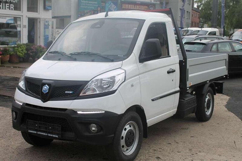 Neu Piaggio Porter 106 PS (77 kW) 2026 Marble weiss SUV